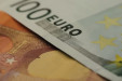 Euro padá. Francouzský dluh tlačí na eurozónu i Česko Euro padá. Francouzský dluh tlačí na eurozónu i Česko