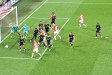 Dva brankáři před jednou brankou a kde se to stalo? Při fotbale v Edenu Dva brankáři před jednou brankou a kde se to stalo? Při fotbale v Edenu