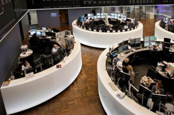 Akciové trhy: Zbrojaři a banky pod tlakem, PX za týden odepsal 2,77%