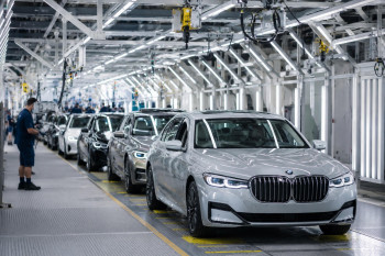 Německé prémiové automobilky ztrácejí svou největší výhodu