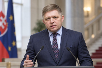 Fico před volbami zvýšil schodek. Slovensko dál žije na dluh