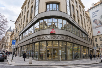 VZP pod drobnohledem policie. Zakázky, manipulace i zdravotní data