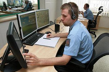 Až desetiletý trest za loupež šály na nezletilém fanouškovi fotbalu