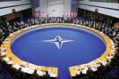 Ukrajina: Pochybnosti o integraci do NATO a nové orientace Ukrajina: Pochybnosti o integraci do NATO a nové orientace