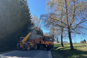 Stromy podél silnic čeká podzimní údržba