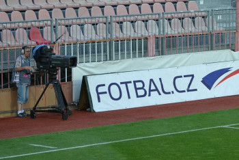 Ostrý obraz a čistý zvuk v úterý 1. prosince 2020 na ČT SPORT živě fotbal žen, hokej a volejbal Ostrý obraz a čistý zvuk v úterý 1. prosince 2020 na ČT SPORT živě fotbal žen, hokej a volejbal