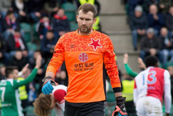 Ve Vršovicích za tratí, v Edenu, hraje fotbal Slavia, v Edenu a docela dobře s nejlepšími borci sezony Ve Vršovicích za tratí, v Edenu, hraje fotbal Slavia, v Edenu a docela dobře s nejlepšími borci sezony