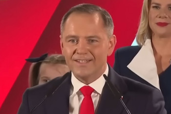 Polský prezidentský triumf je signálem odporu proti elitám napříč Evropou