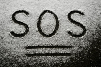 SOS: Signál, který změnil svět tísňového volání SOS: Signál, který změnil svět tísňového volání