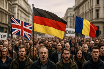 Lidová revolta sílí. Namísto reflexe ale příchází represe Lidová revolta sílí. Namísto reflexe ale příchází represe
