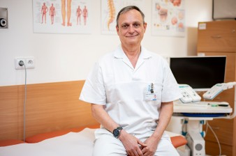 Mrtvice se netýká jen seniorů, varují lékaři