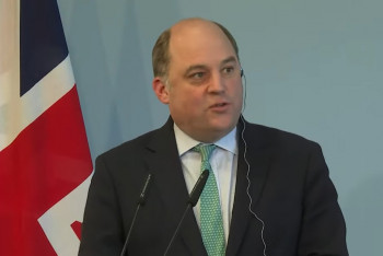 Britský exministr: Nemůžeme sestřelovat levné drony drahými raketami