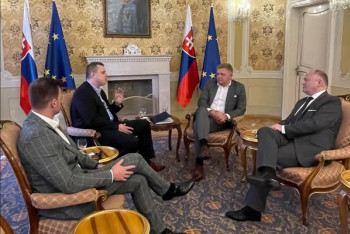 Fico rok po atentátu. Kéž by se i ČR dočkala takového premiéra, píše Hašek Fico rok po atentátu. Kéž by se i ČR dočkala takového premiéra, píše Hašek