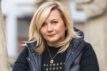 Odcházejí jako „uražené děti,“ píše Schillerová o konci vlády