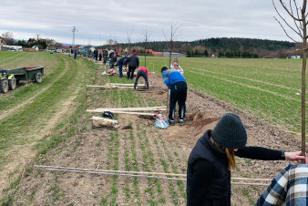 Nadace ČEZ a 40 nových lip v obci Příčina