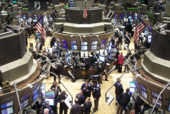 Akciové trhy: Indexy PX i S&P500 na rekordech, trhy podporuje vidina dohody o clech Akciové trhy: Indexy PX i S&P500 na rekordech, trhy podporuje vidina dohody o clech