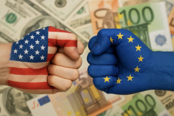 USA tlačí na EU. Dohoda o clech 15 % má zabránit obchodní válce USA tlačí na EU. Dohoda o clech 15 % má zabránit obchodní válce