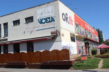 Zastupitelé Prahy 8 vyzvali hlavní město k odkupu „Včel" Zastupitelé Prahy 8 vyzvali hlavní město k odkupu „Včel"