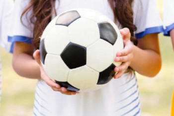 Kraj podporuje fotbal, který učí děti a mládež férovosti