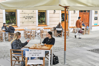 V Plzni platí nová pravidla pro předzahrádky