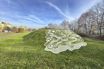 Občané Jedničky chtějí kuličkovou dráhu, vjemový chodník i zeleň Občané Jedničky chtějí kuličkovou dráhu, vjemový chodník i zeleň