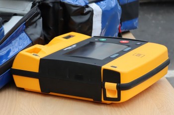 Kraj chce rozšířit dostupnost defibrilátorů na veřejných místech