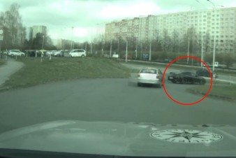 Silniční kontrola se proměnila v pronásledování bezohledného řidiče