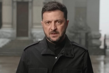 Zelenskij v Bruselu mluvil o Trumpovi. Naznačil pokračování války