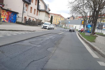 V Karlových Varech začínají opravy výtluků