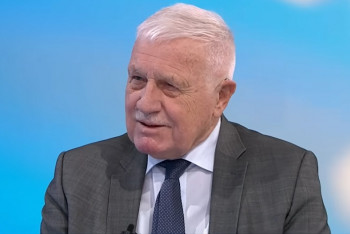 Nová vláda před zkouškou. Klaus vyzývá k tvrdšímu postoji vůči EU