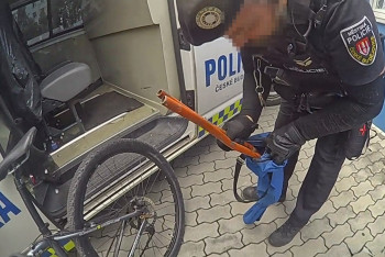 Strážníci nalezli další kradené kolo Strážníci nalezli další kradené kolo