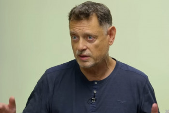 „Je to hra o vítěze.“ Petrov tepe debaty o poplatcích