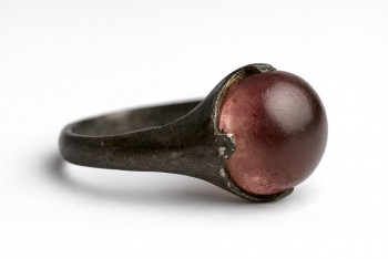 Prsten z Birky a přímá stopa spojení Vikingů s chalífátem