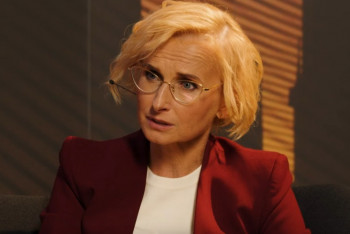 Fialo, stačilo! Konečná žádá audit státu a konec miliard na zbraně