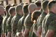 Jste schopný vojenské služby? Do ciziny se jen tak nedostanete!
