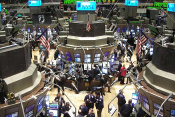 Týden na akciových trzích: Padaly opět nové rekordy